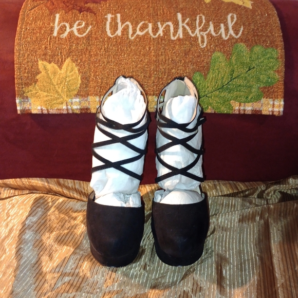 Sexy Faux Suede Wedged Heels - Picture 2 of 6